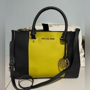 Michael Kors purse
